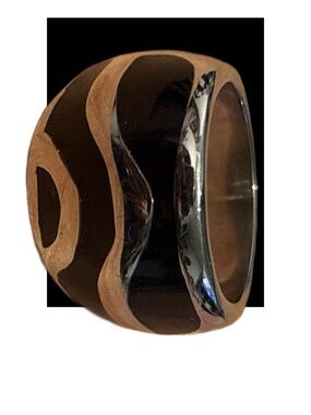 Size 8 Stainless Steel Black Resin Wave Pattern Art Deco Style Ring